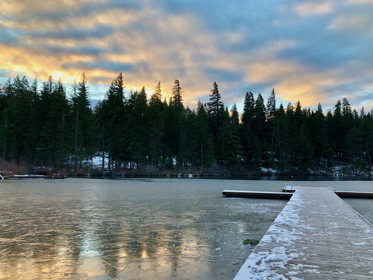 Suttle Lake Cabin getaway -Winter bucket list