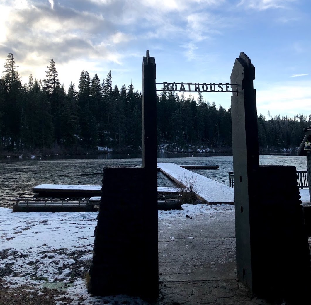 Suttle Lake Boathouse winter